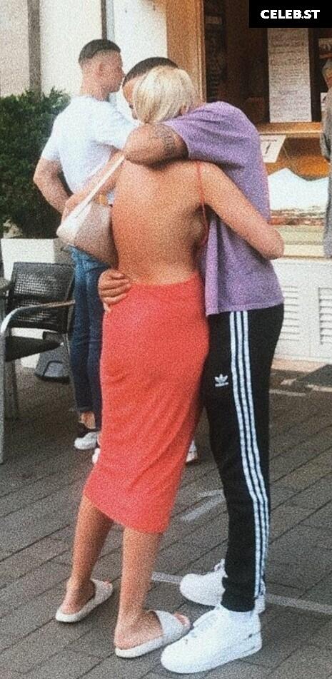 Jeanne Goursaud Image 2727520