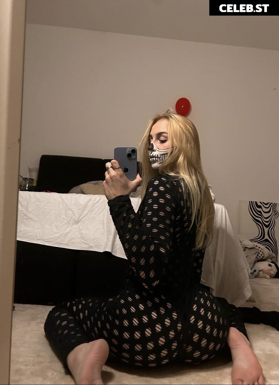 StormRebecca Image 2721832