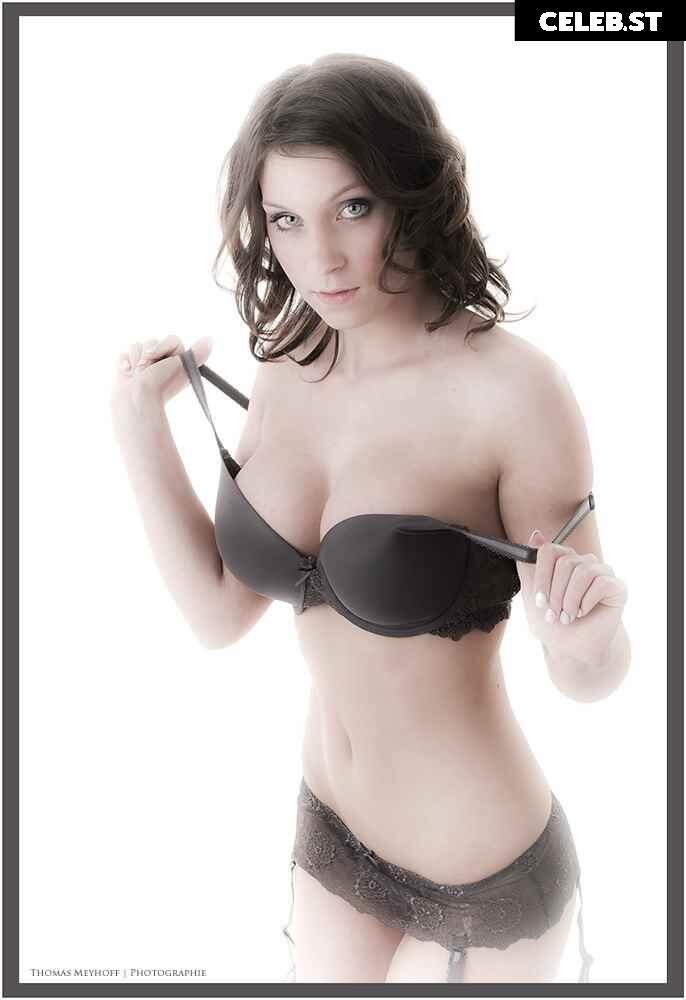 Tara Tabitha Image 2720750