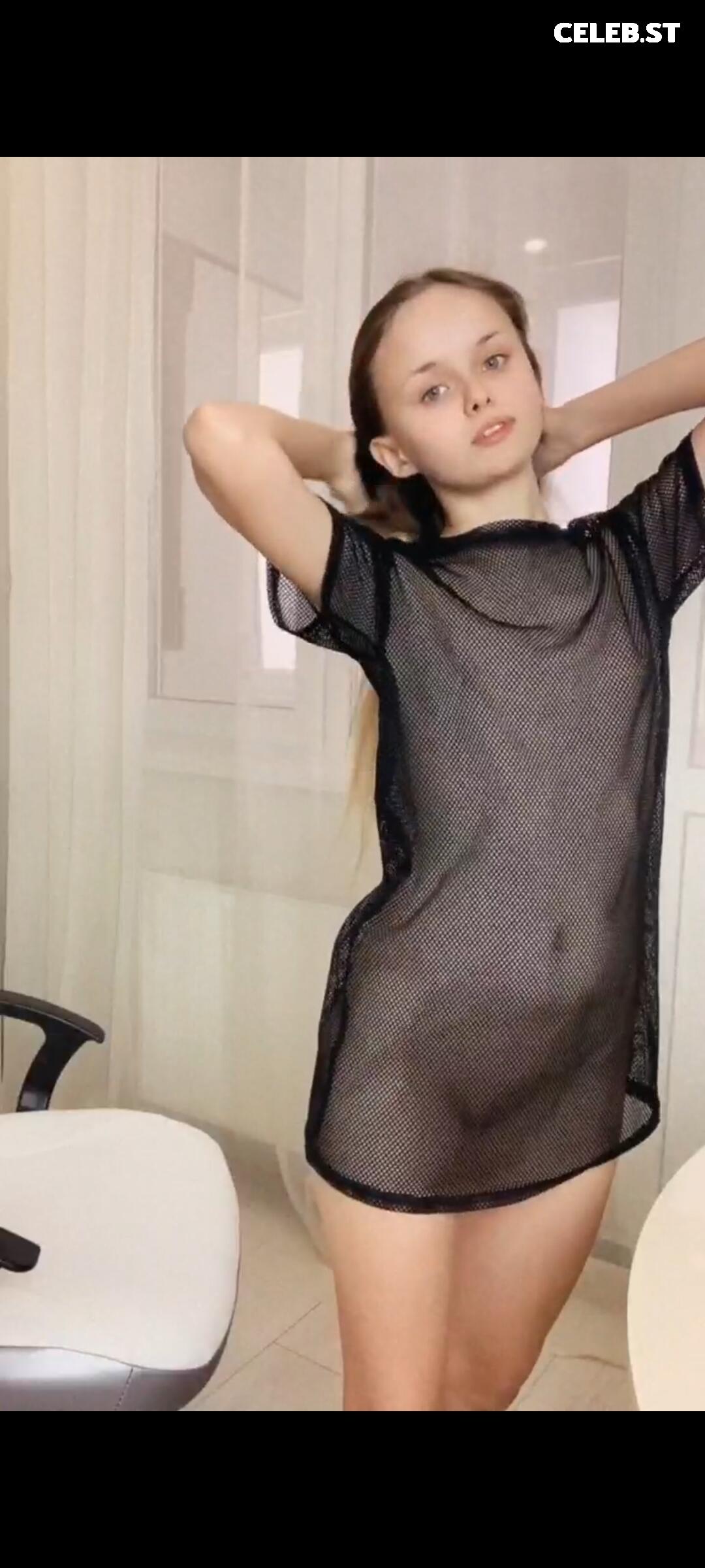 Alice Sunny Image 2720125