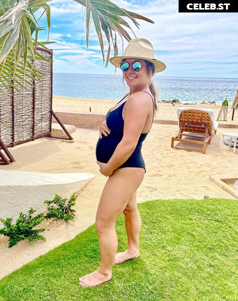 Pregnant Image 27155081