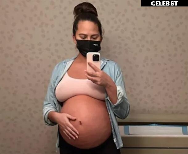 Pregnant Image 27155045