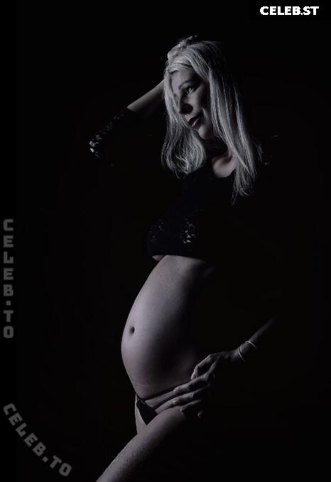 Pregnant Image 27155324