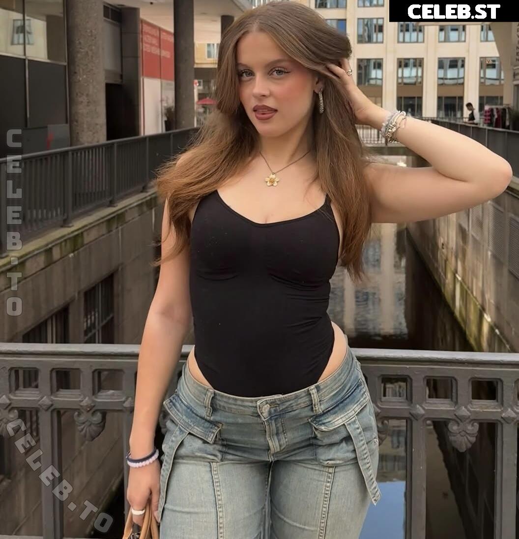 mayaa.zr Image 27157785