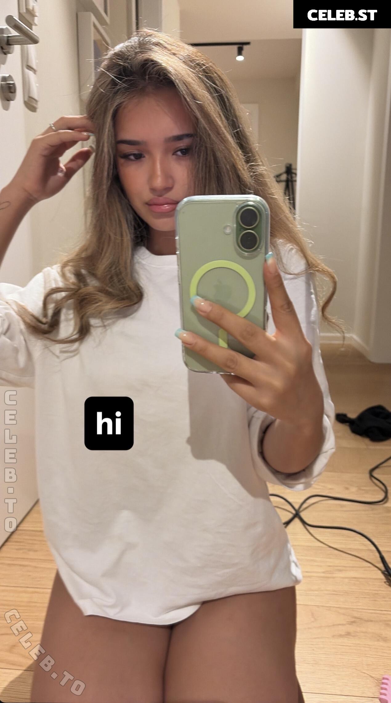deineeleyla Image 27150251