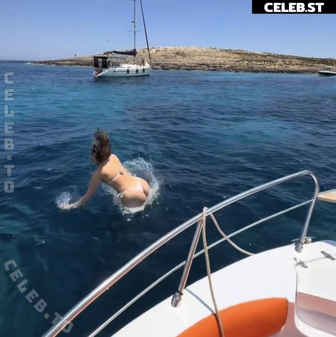 mayaa.zr Image 27159896