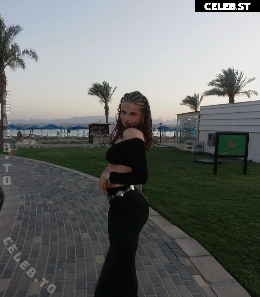 mayaa.zr Image 27167342