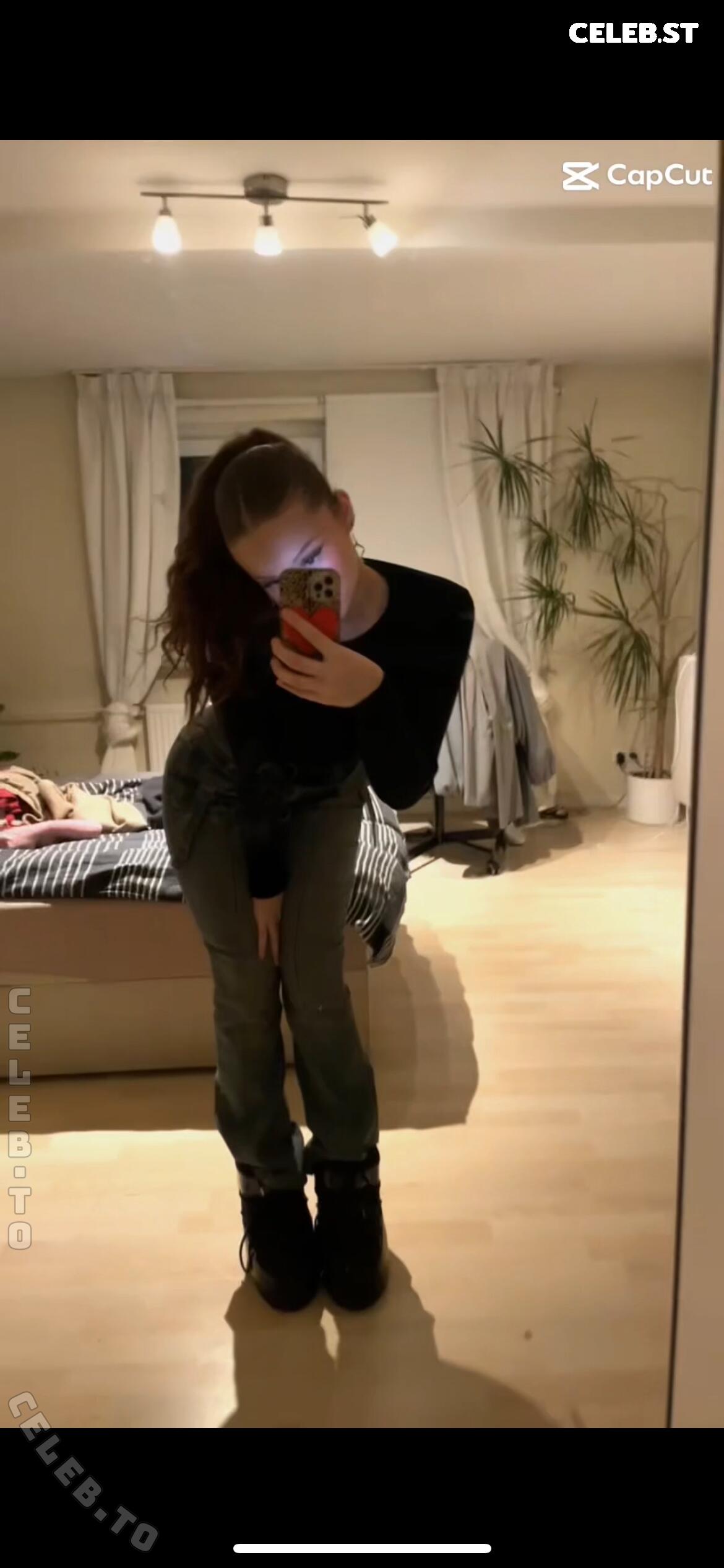 mayaa.zr Image 27166509
