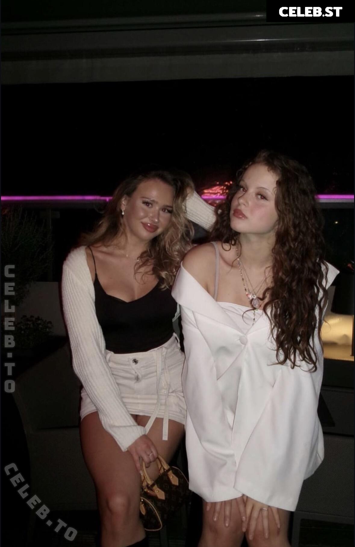 mayaa.zr Image 27161026