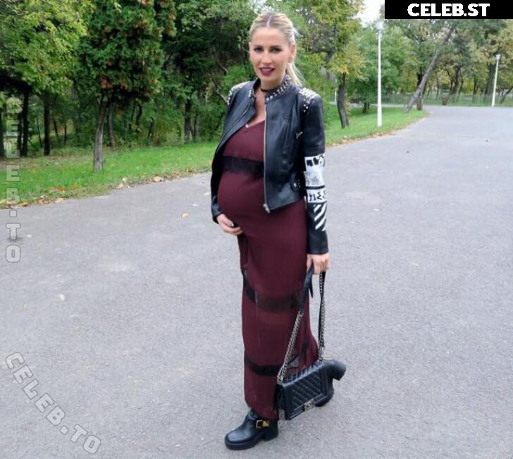 Pregnant Image 27172410