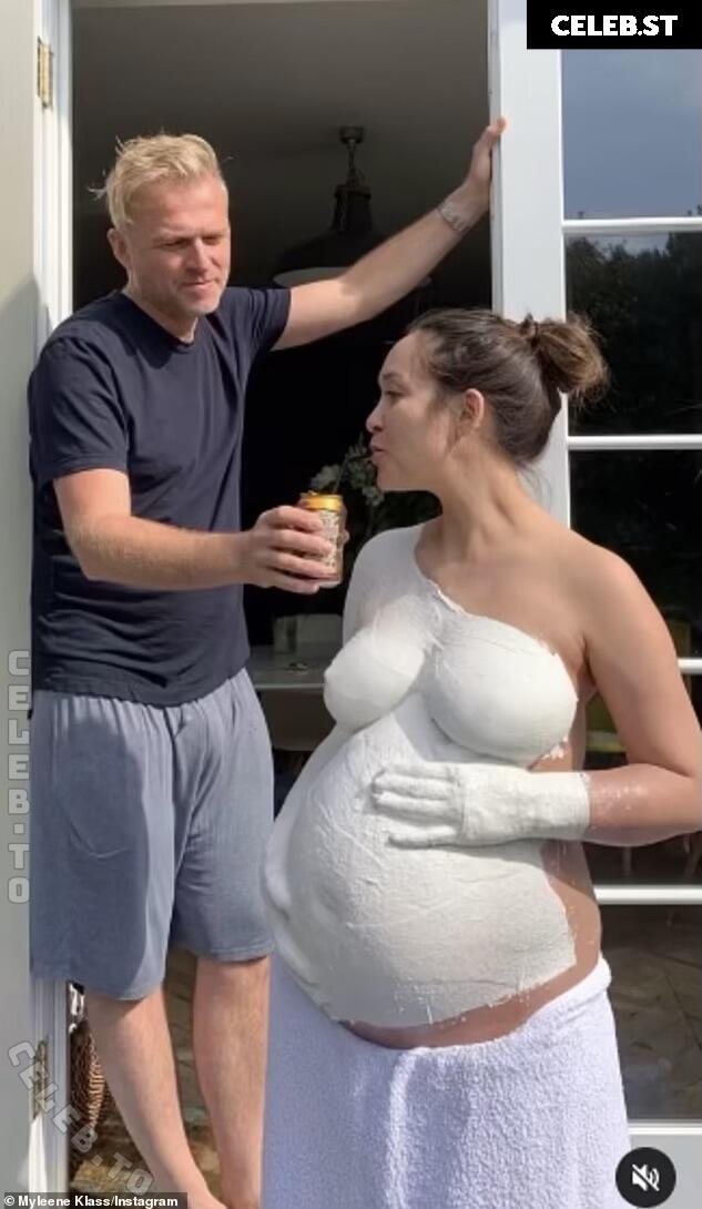 Pregnant Image 27172621