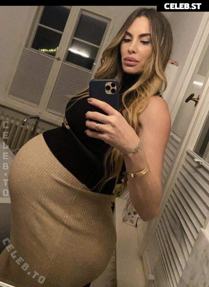Pregnant Image 27172307