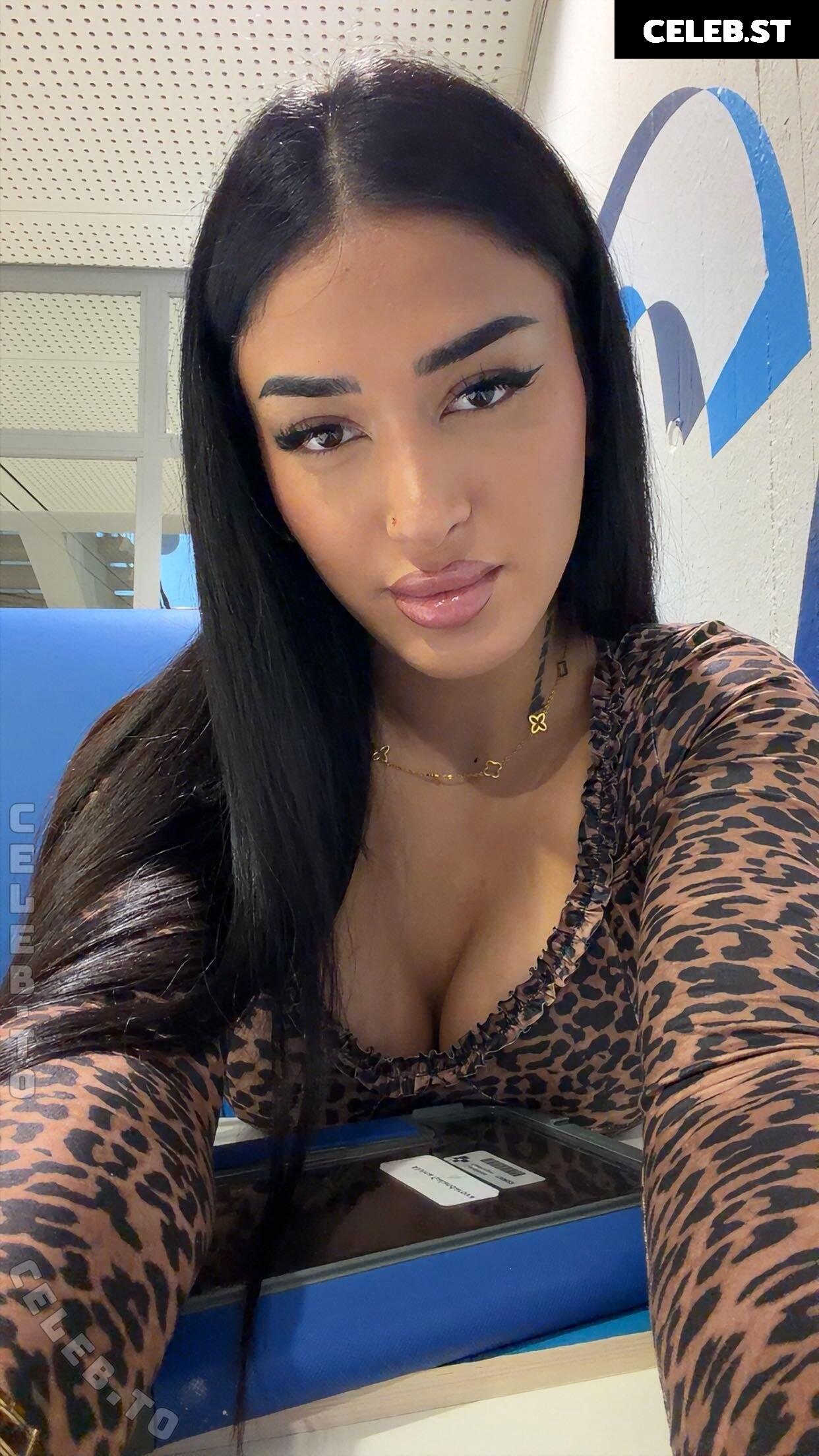 Vinoschh Image 27172268