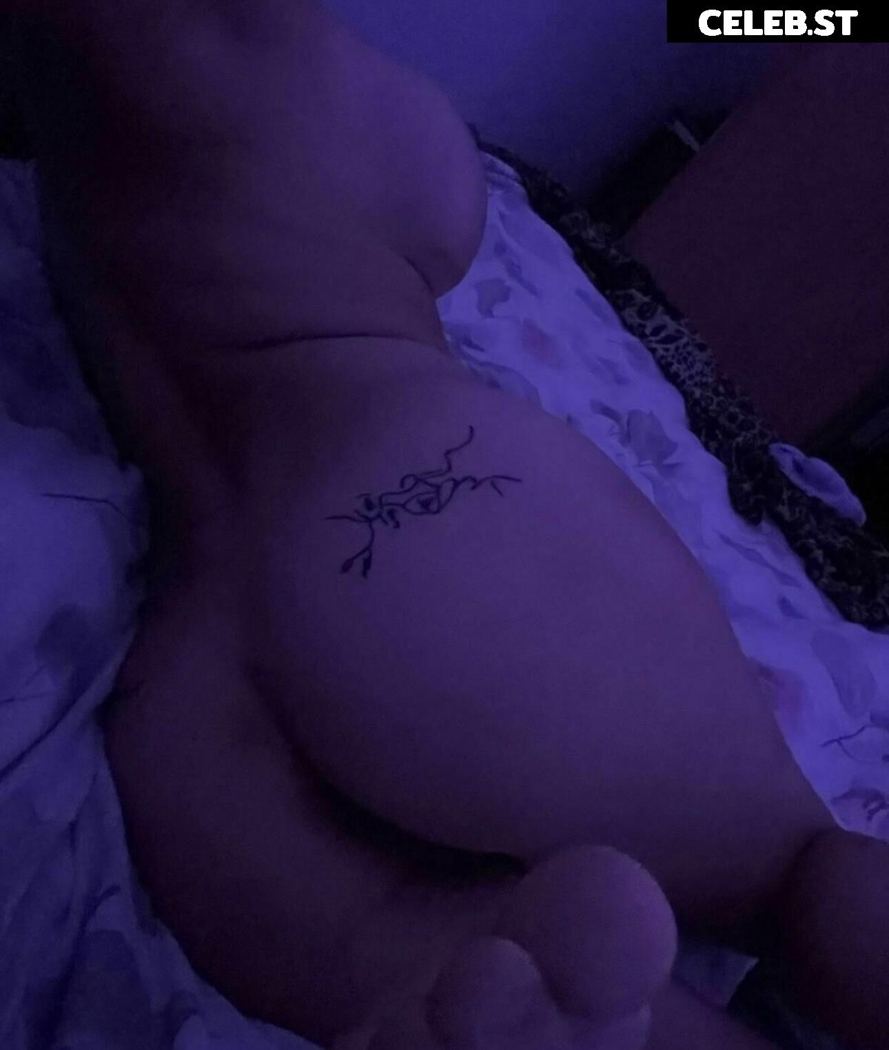 Lara Bttn Image 271284