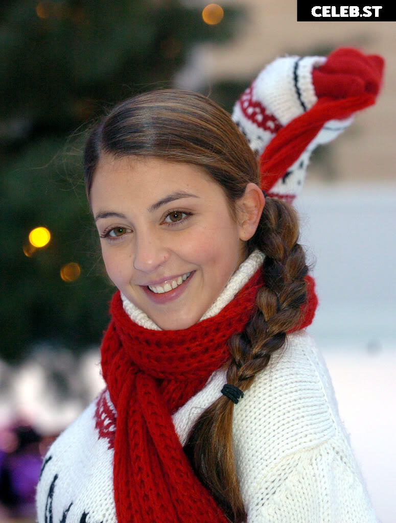 Arzu Bazman Image 2713206