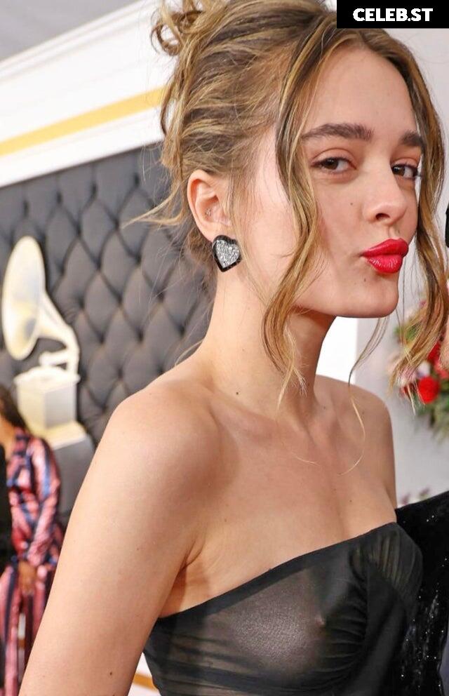 Charlotte Lawrence Image 2701884