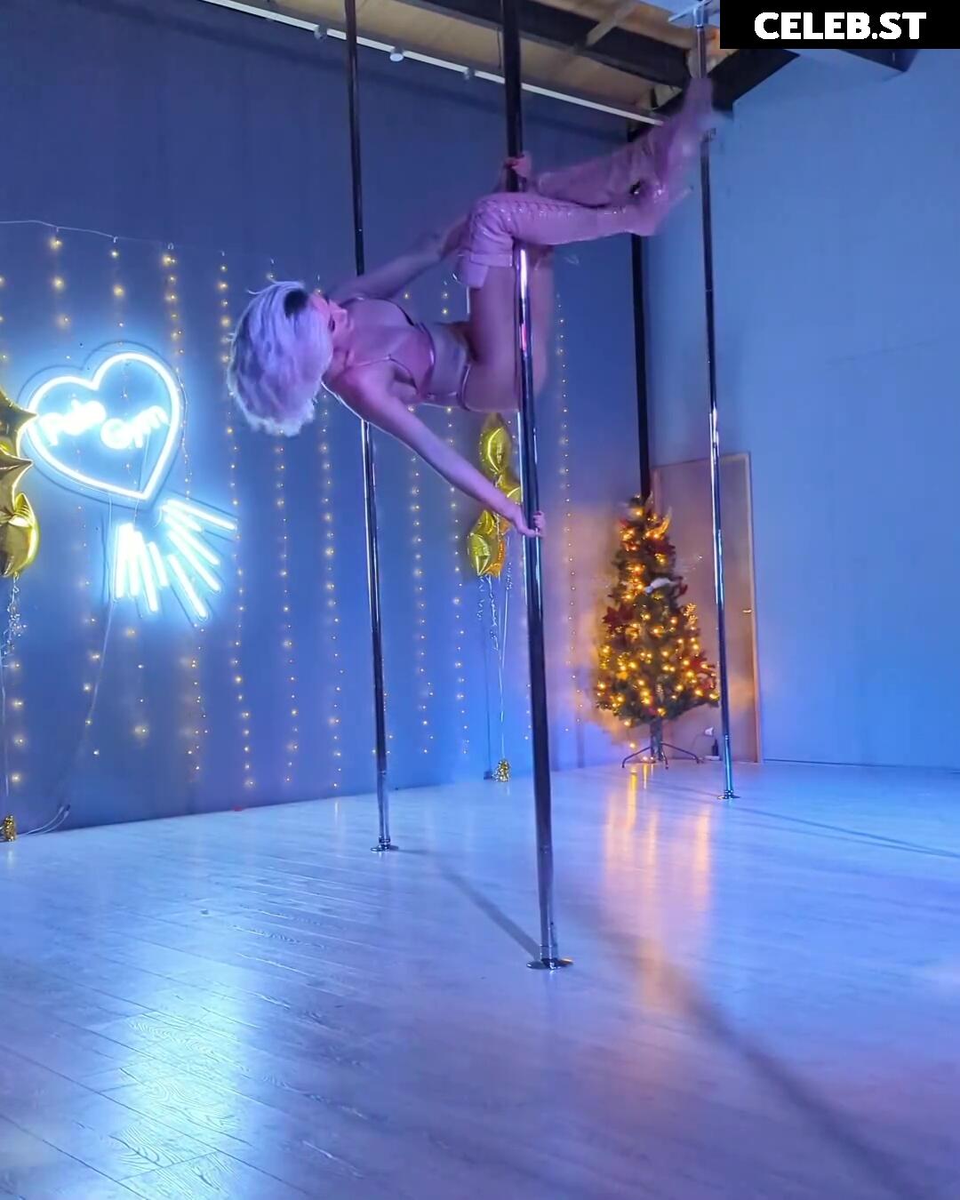 Sarah Jayne Dunn Image 2701867