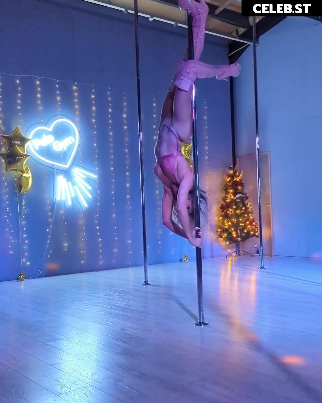 Sarah Jayne Dunn Image 2701801