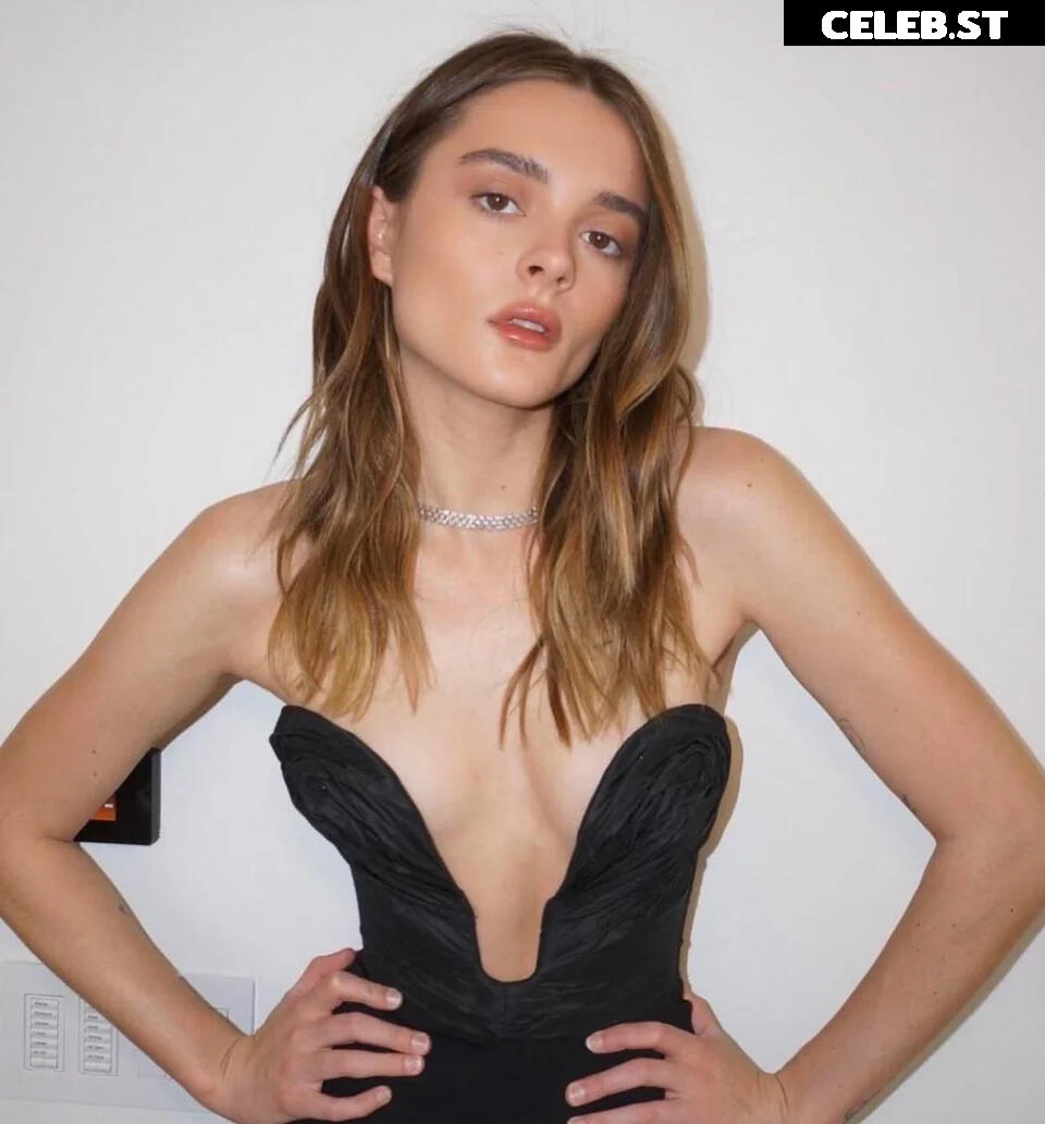 Charlotte Lawrence Image 2701989