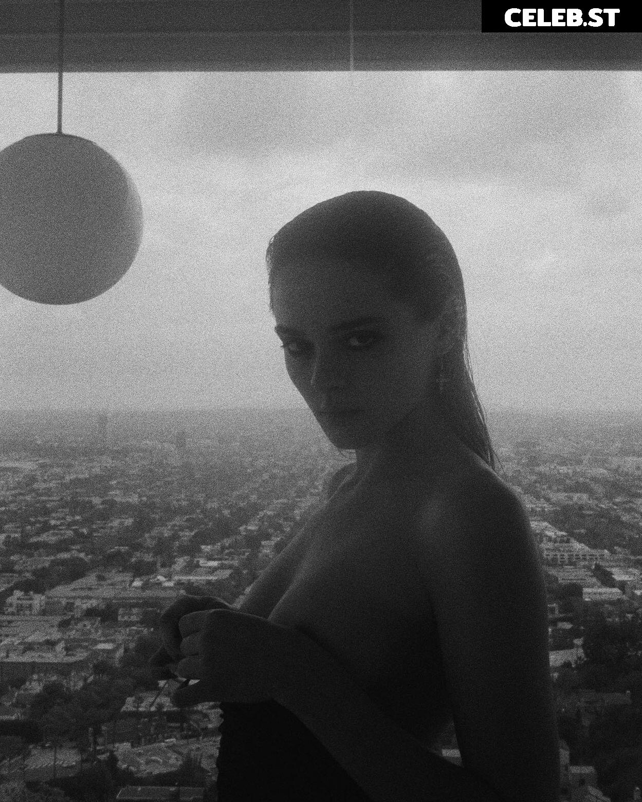 Charlotte Lawrence Image 2701938