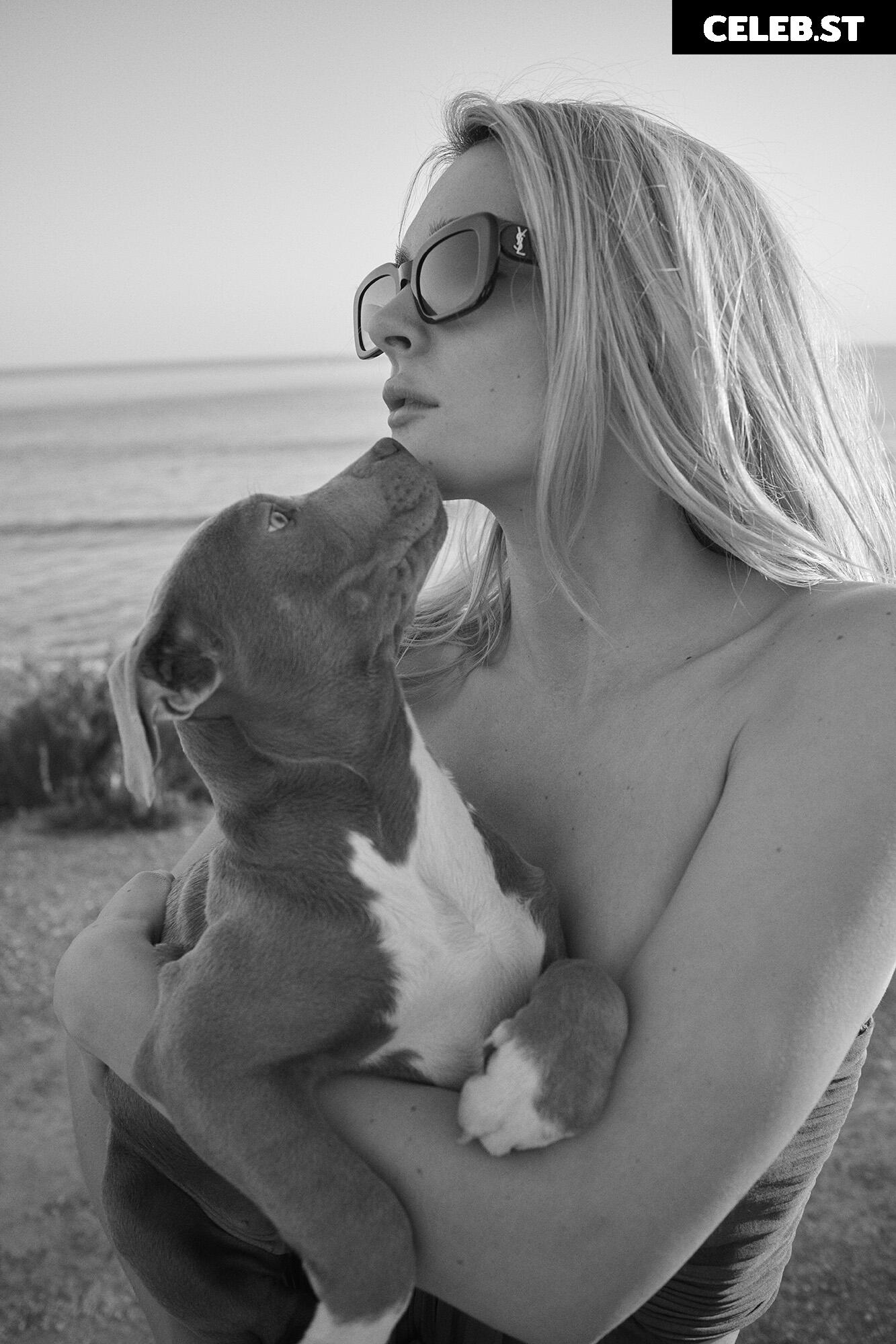 Charlotte Lawrence Image 2702574