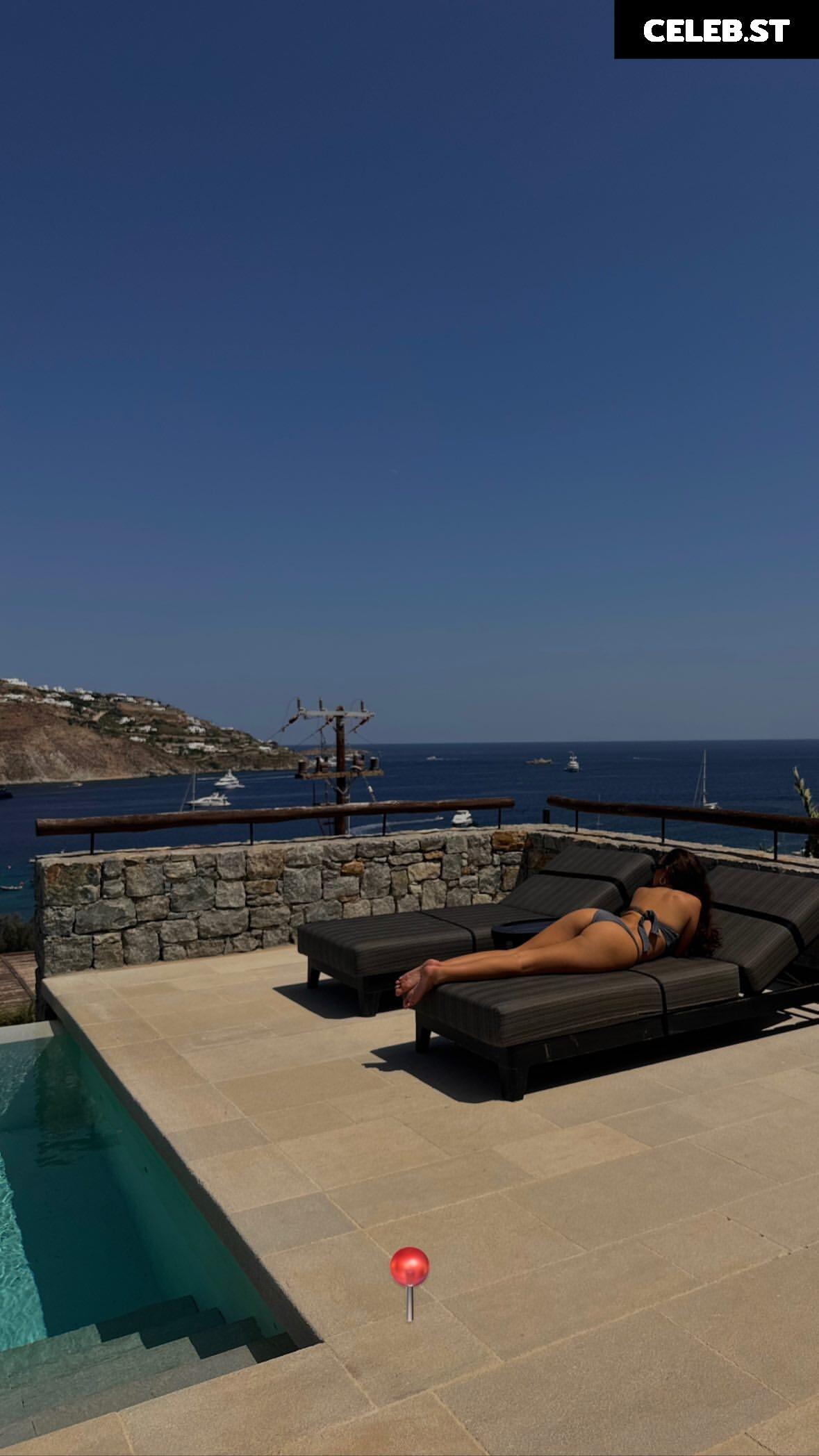 Madison Pettis Image 2702768