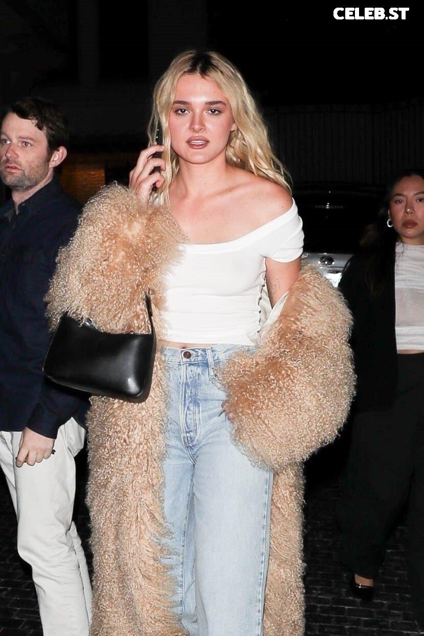 Charlotte Lawrence Image 2702326