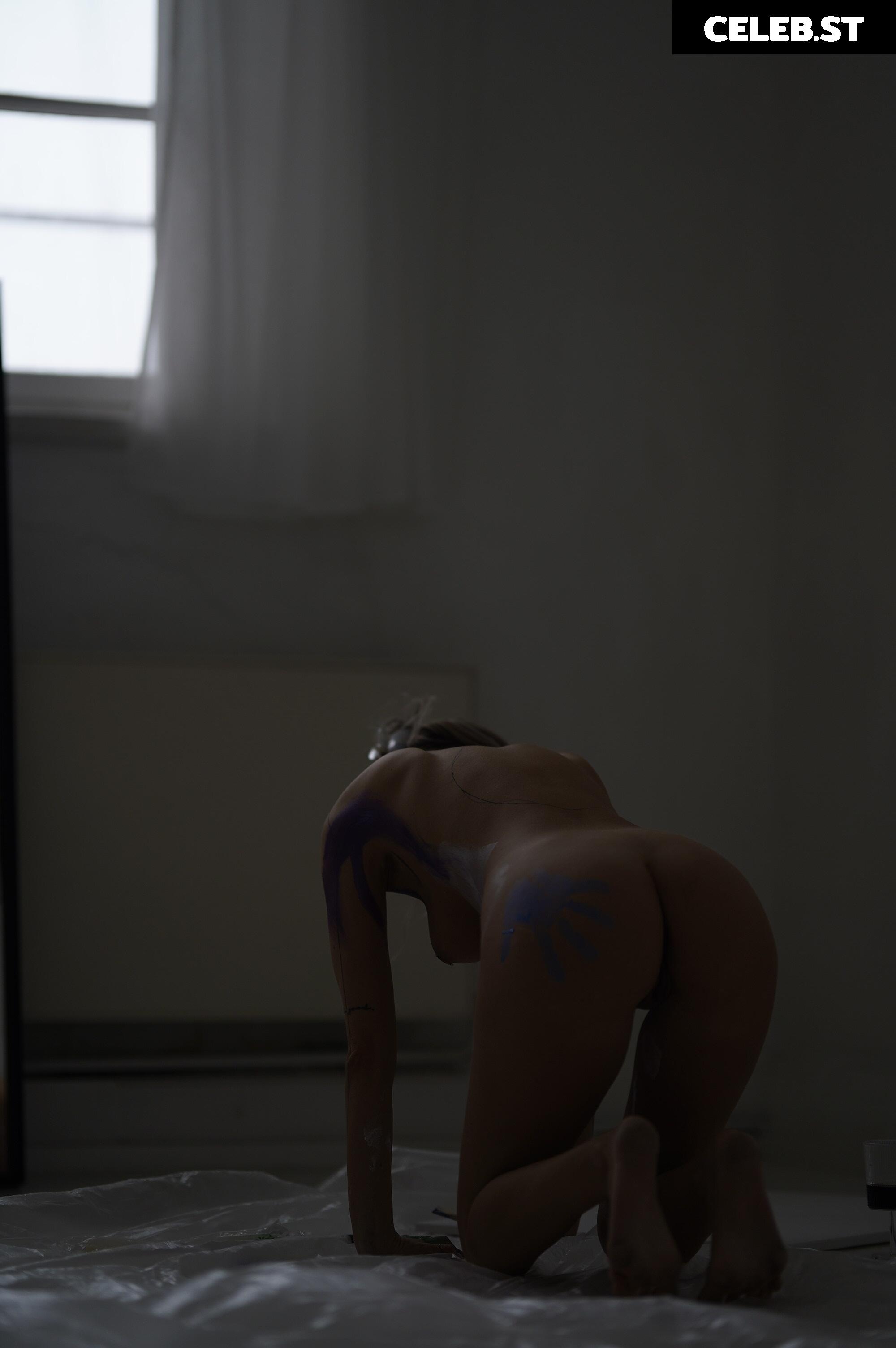 Viktoria Somebody Image 2700359