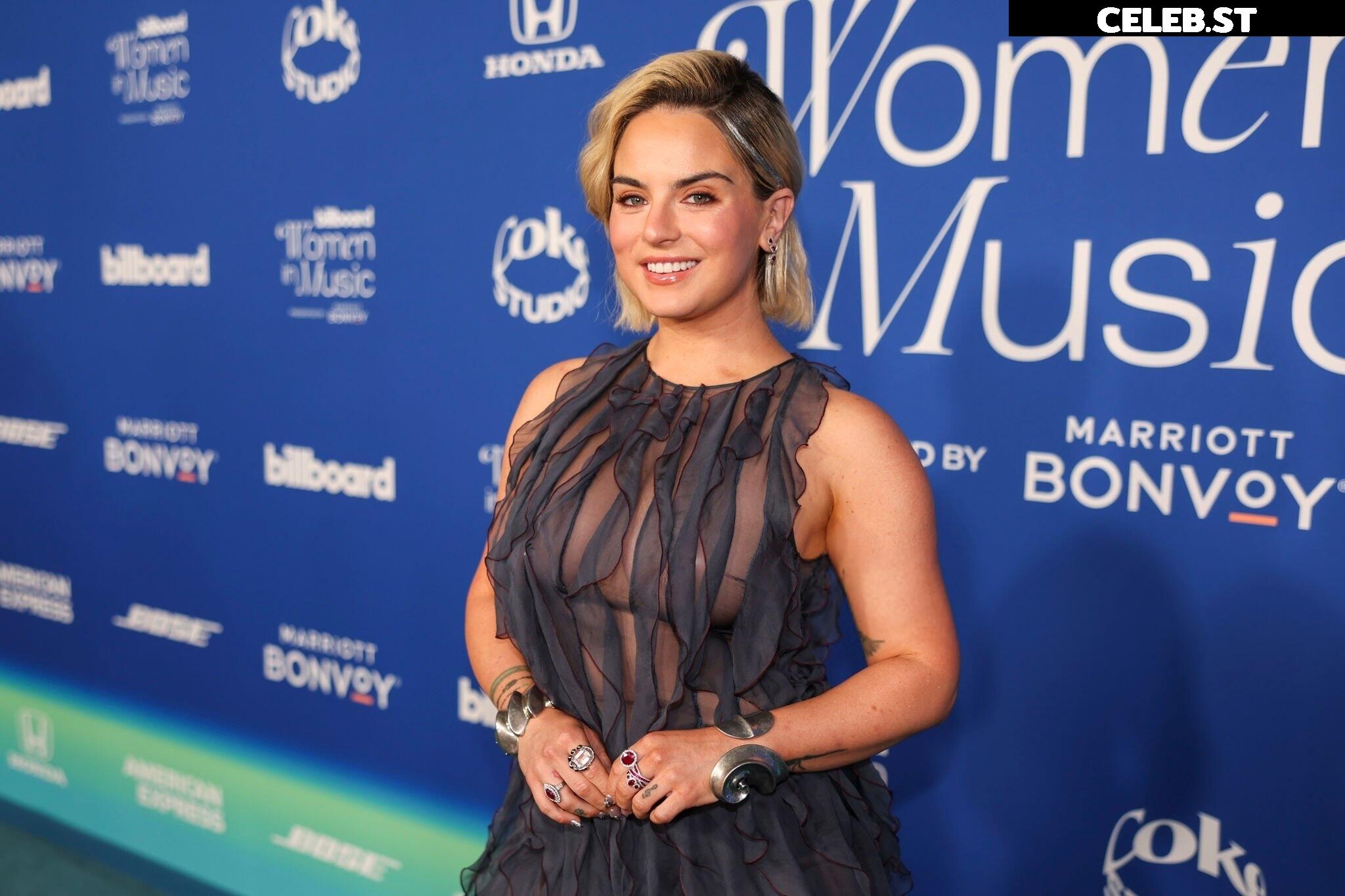 Joanna Levesque Image 2096539