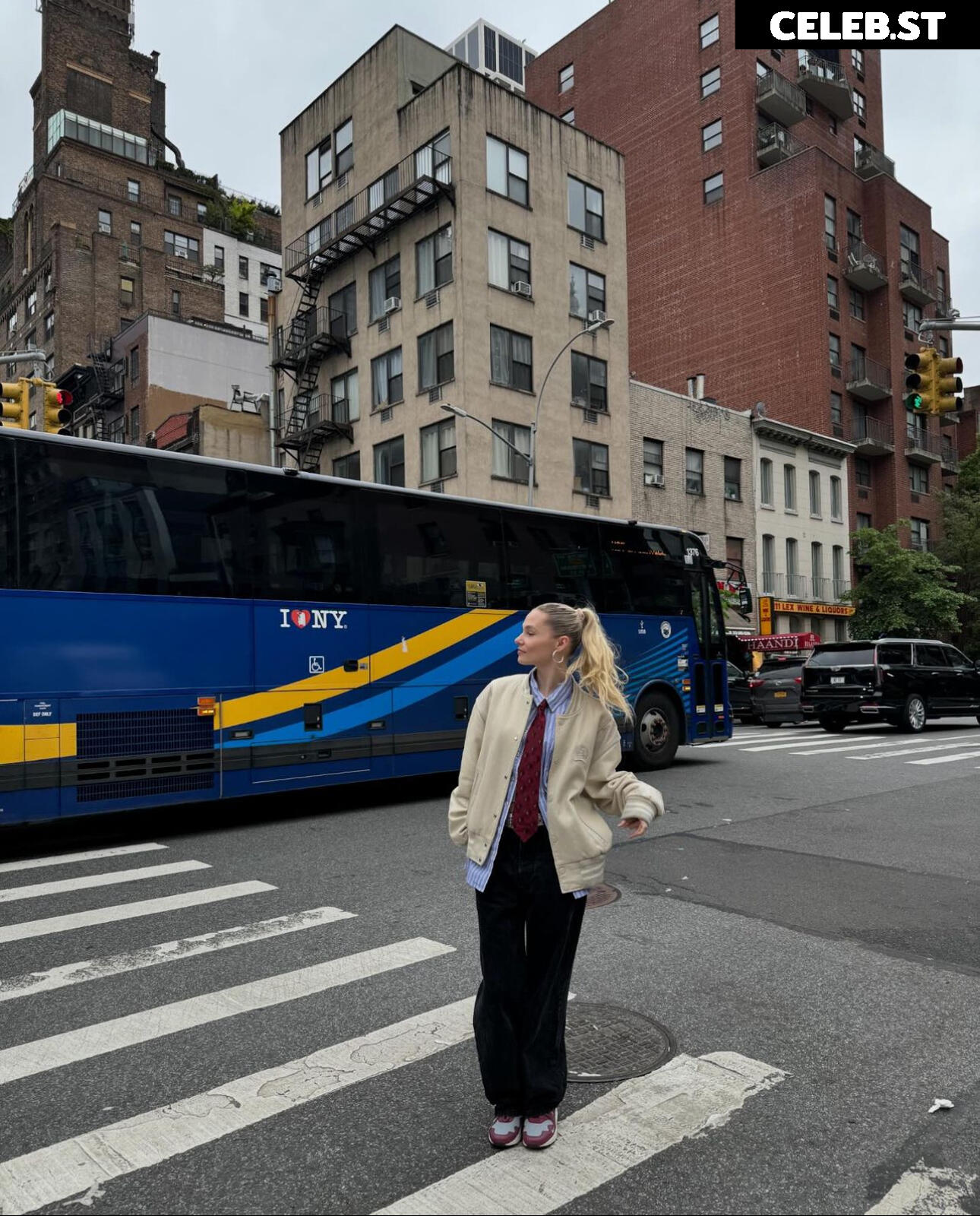 Esther Graf Image 2096373