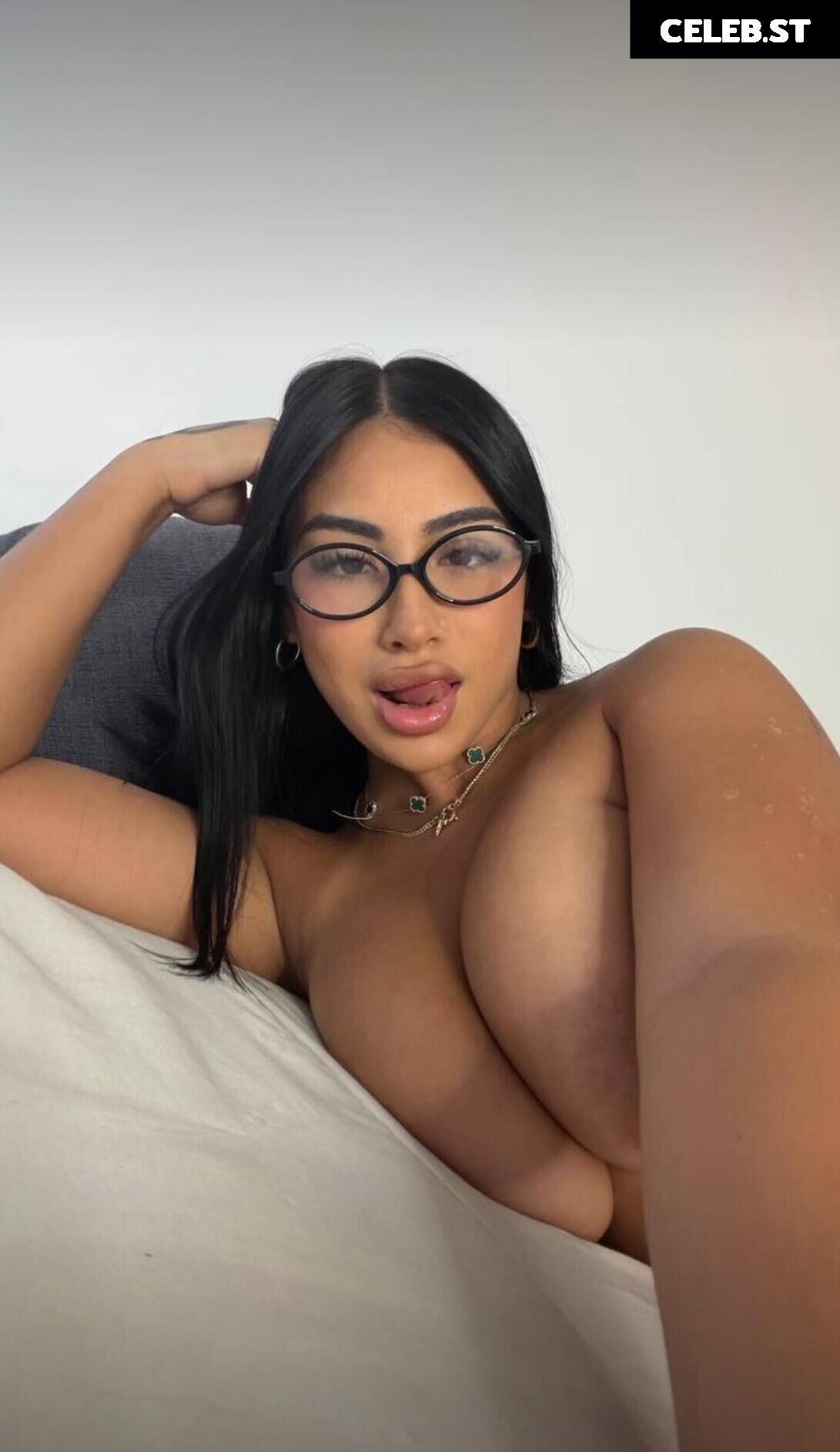 onlymiaxa / only-miaa / itsmiaxa Image 20969100