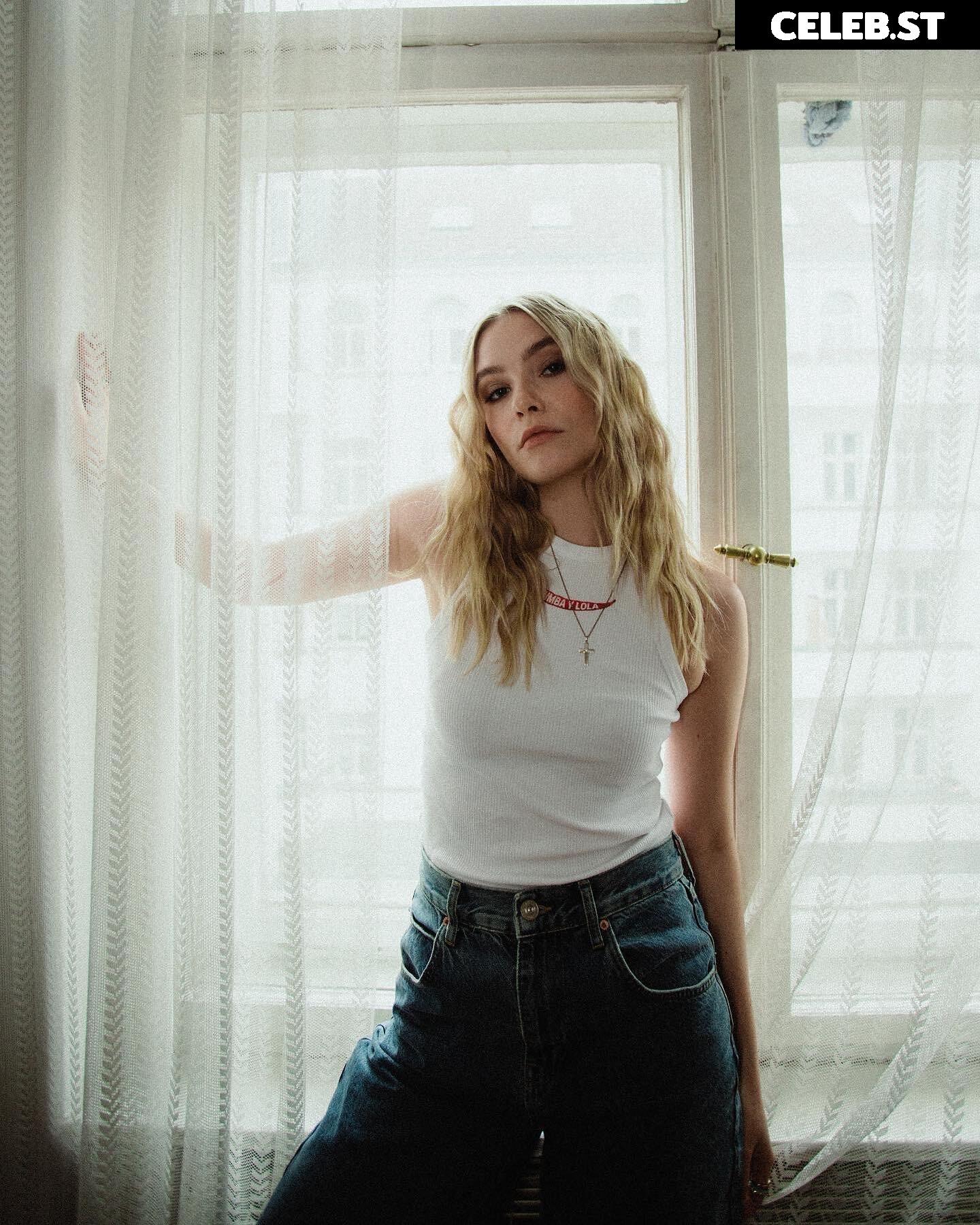 Esther Graf Image 2094173