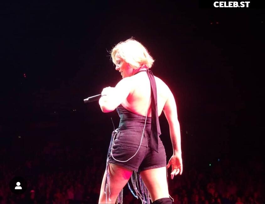 Michelle Image 2091543