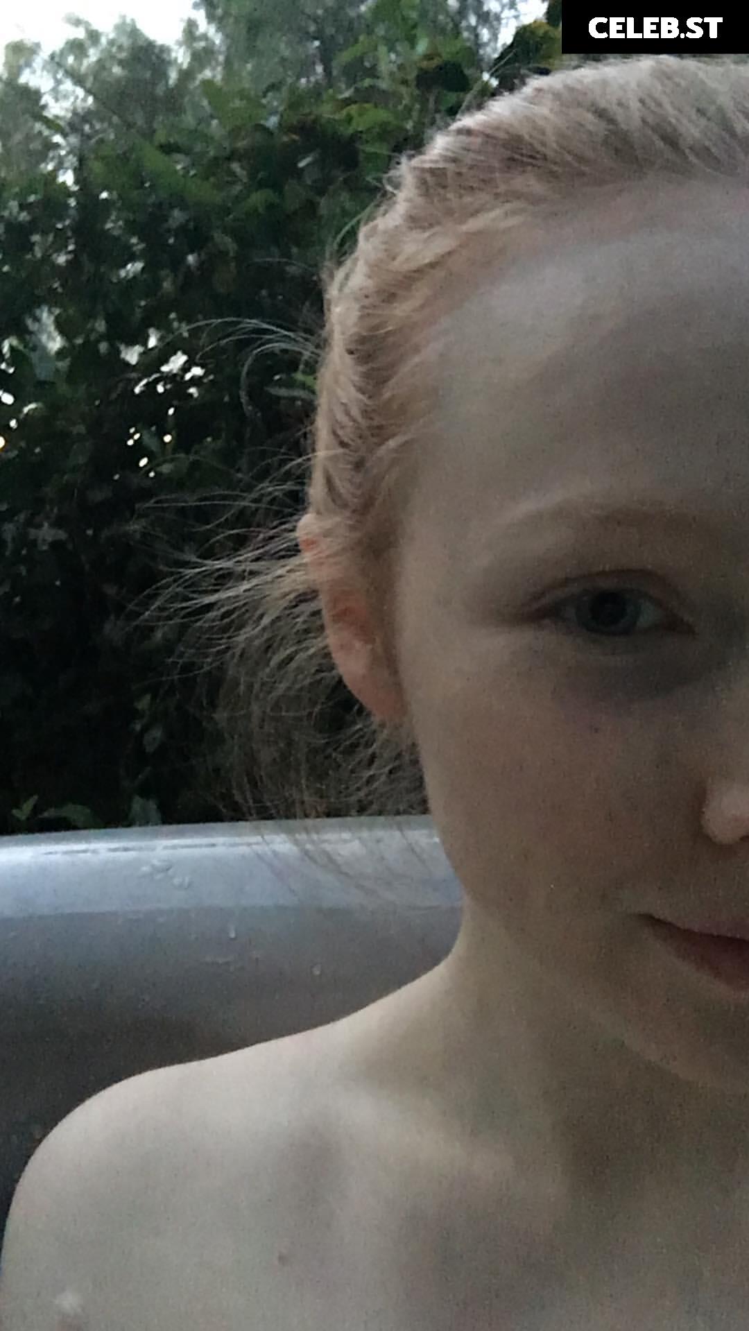 Molly C. Quinn Image 2091508