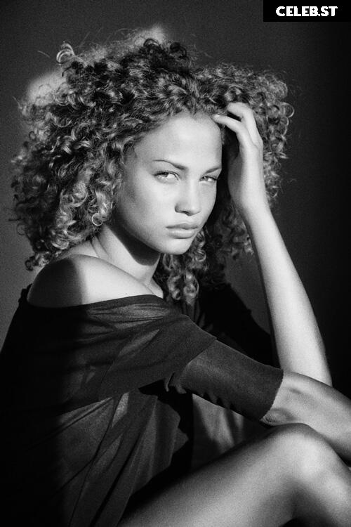 Rose Bertram Image 2091115