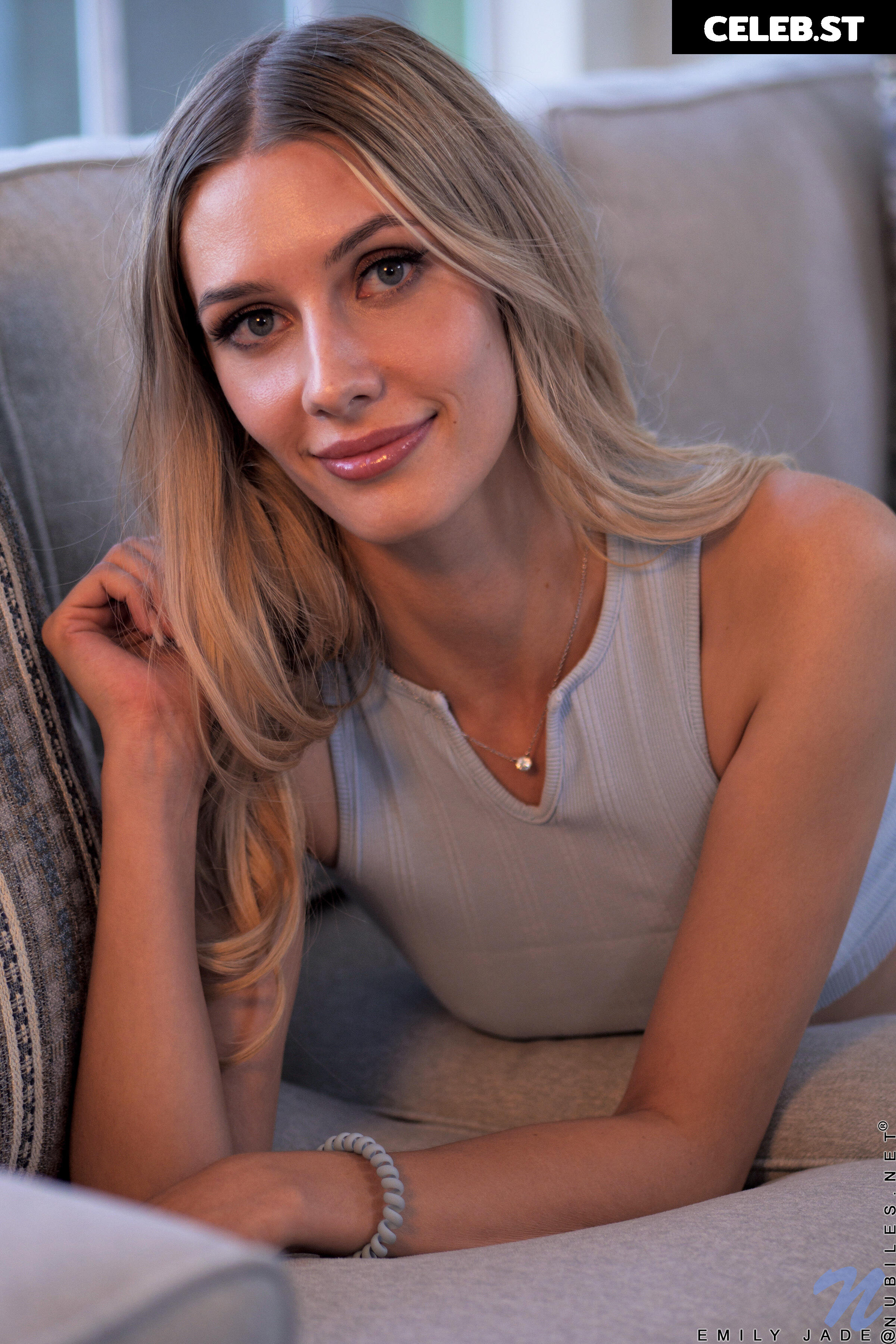 Emily Jade (emilyjade.official) Image 20911043