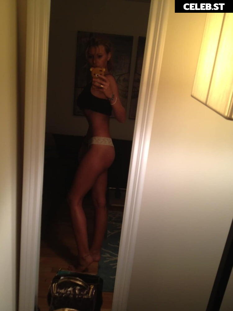 Aly Michalka Image 2091055