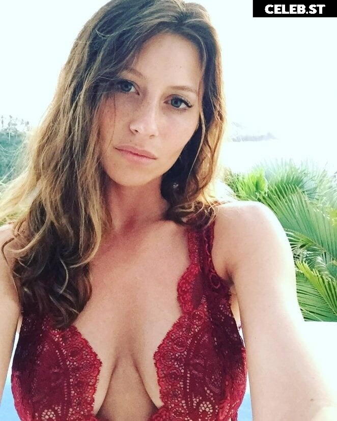 Aly Michalka Image 2091292