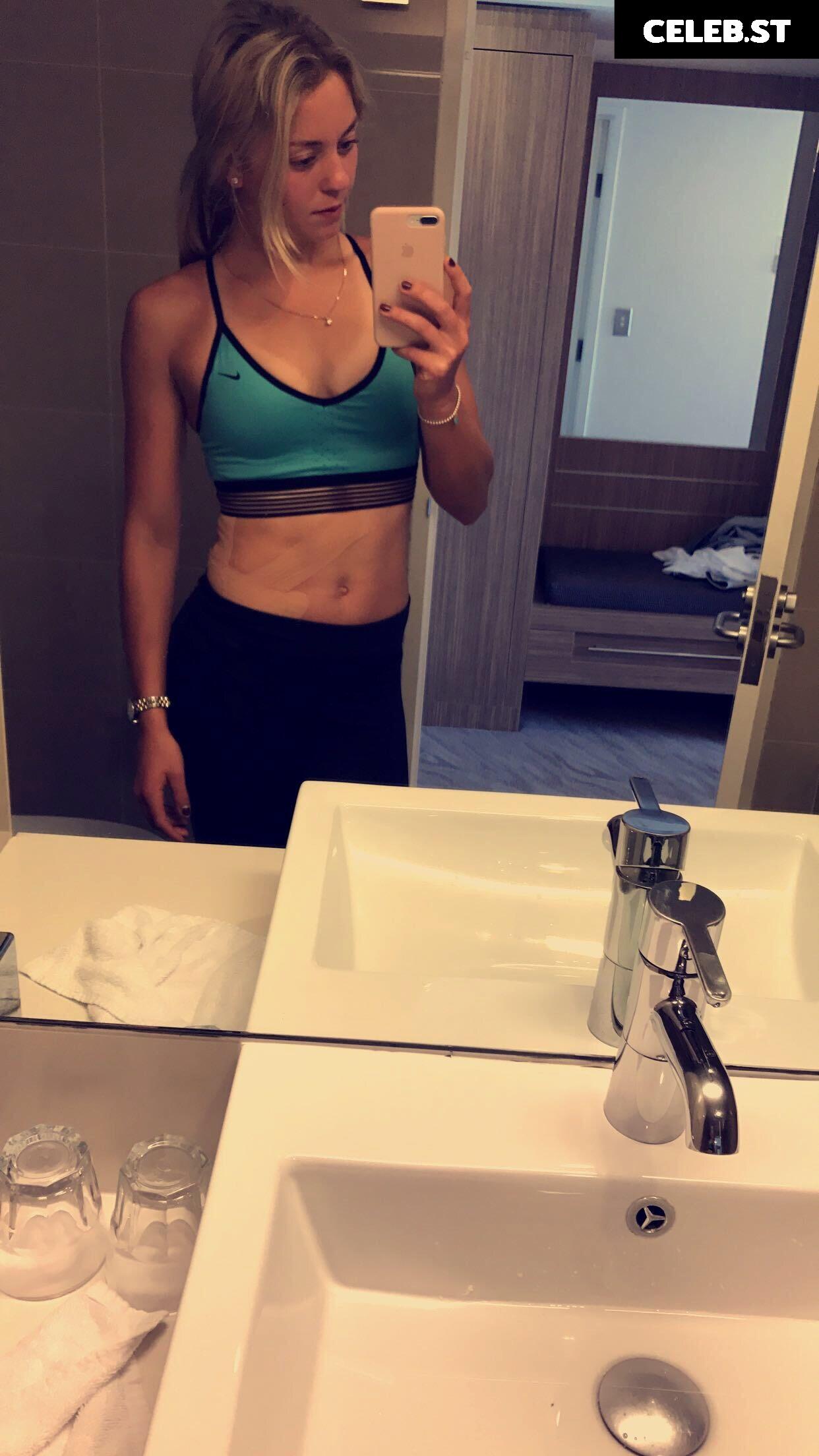 Carina Witthöft Image 2092629
