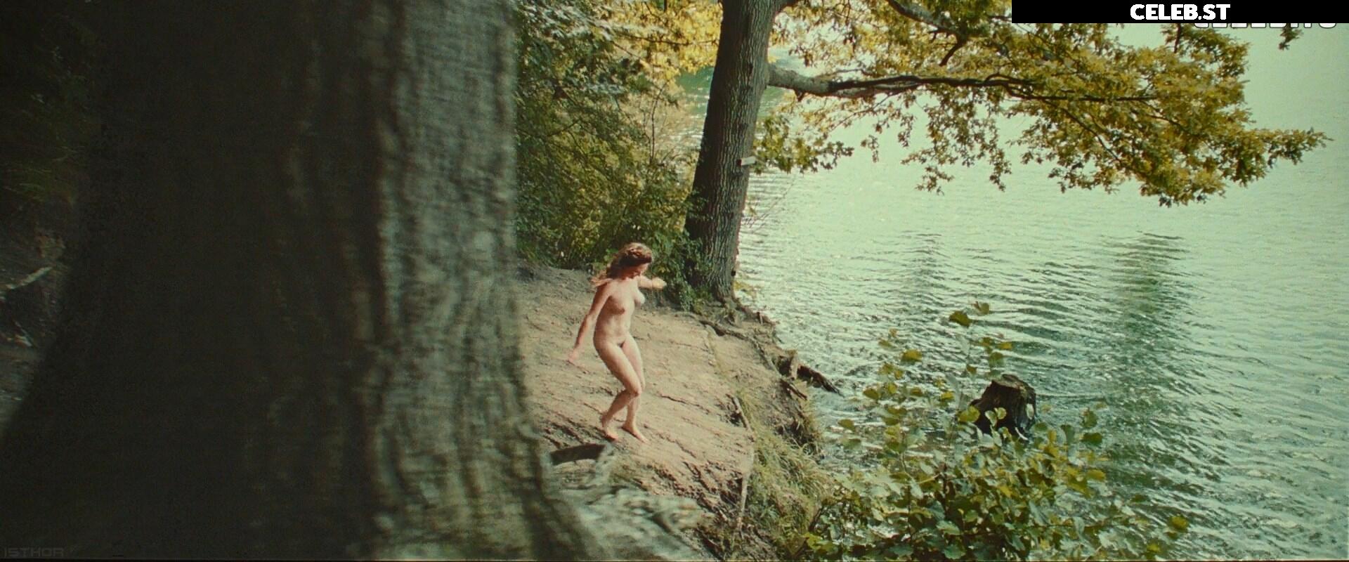 Emily Cox Image 2092093