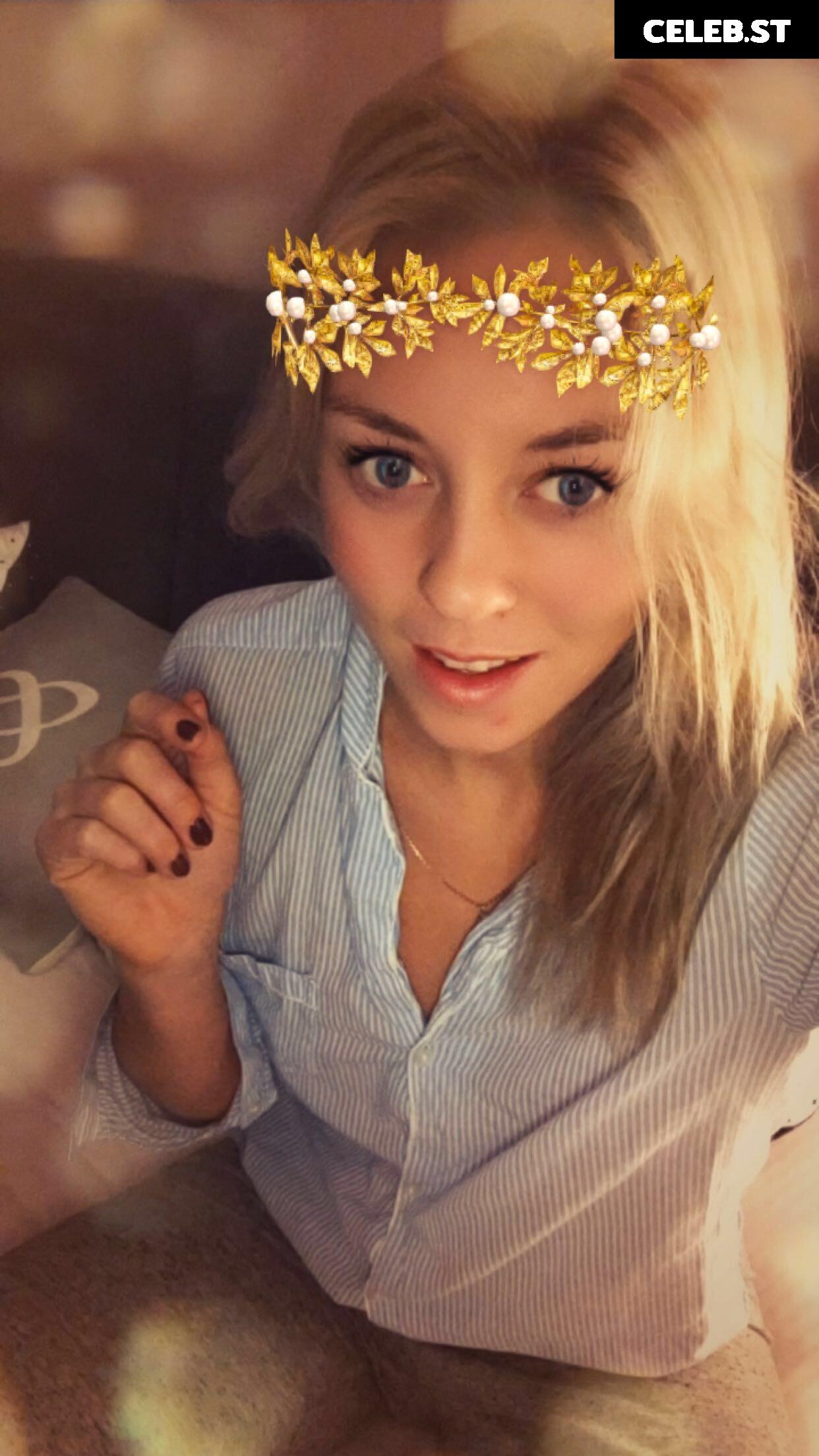 Carina Witthöft Image 2093334