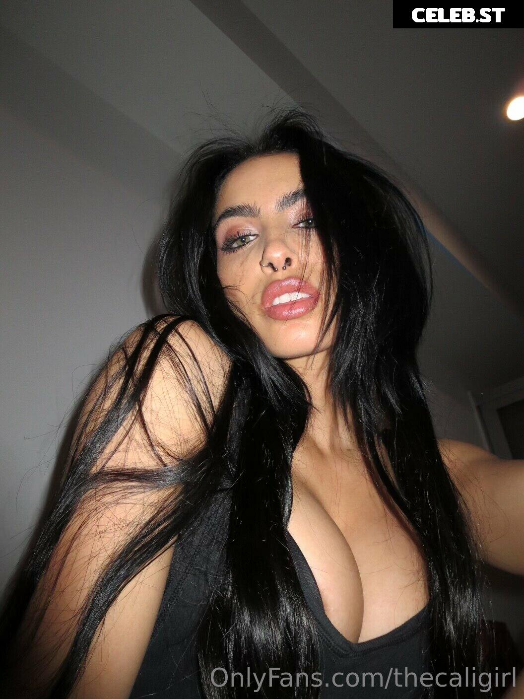 Undercover freak - thecaligirl Image 20933211