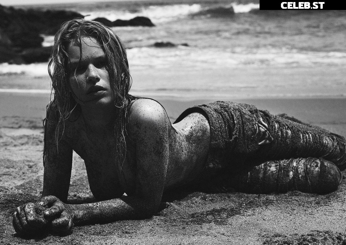 Anna Ewers Image 2090502