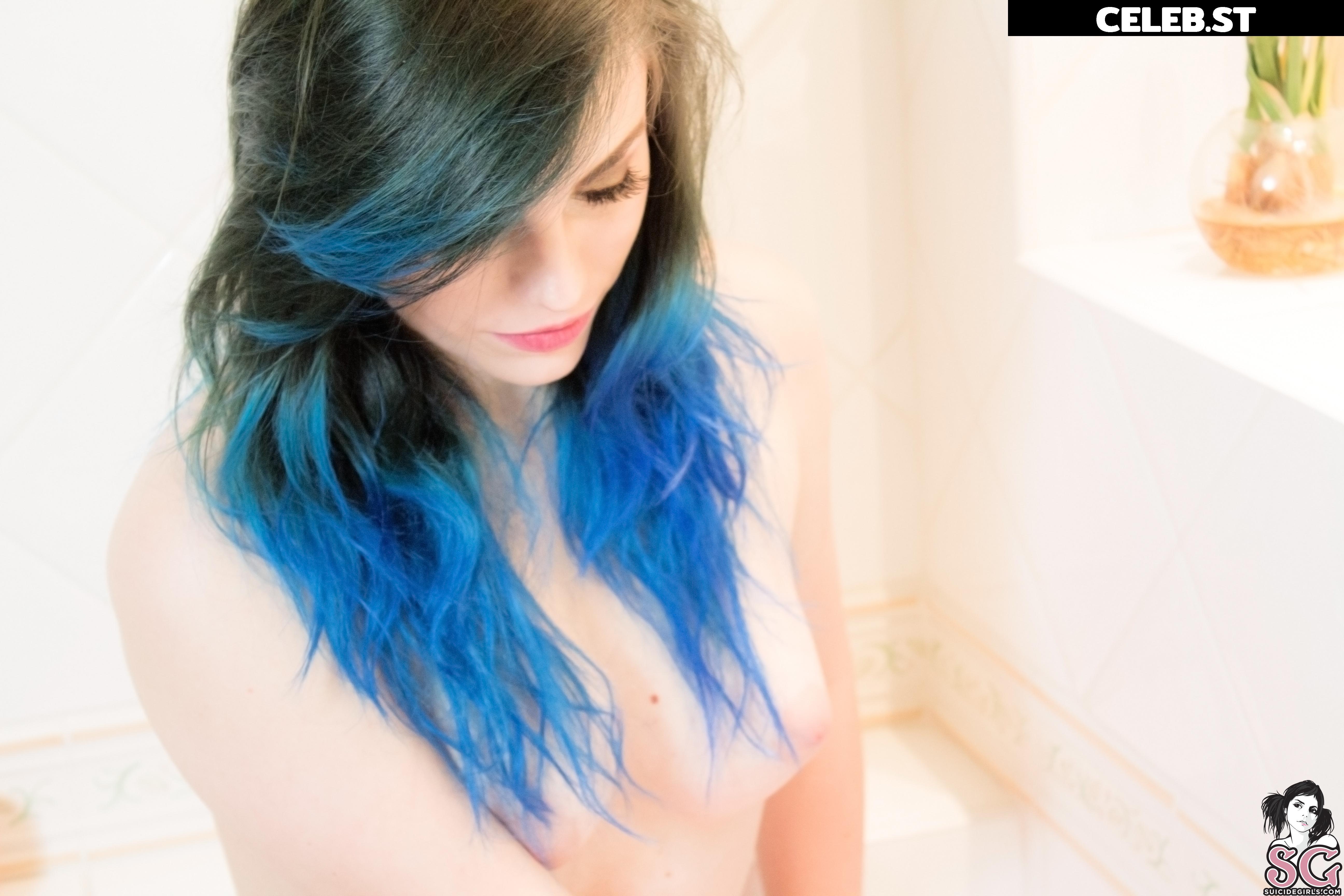 Lovia Suicide Image 20904355