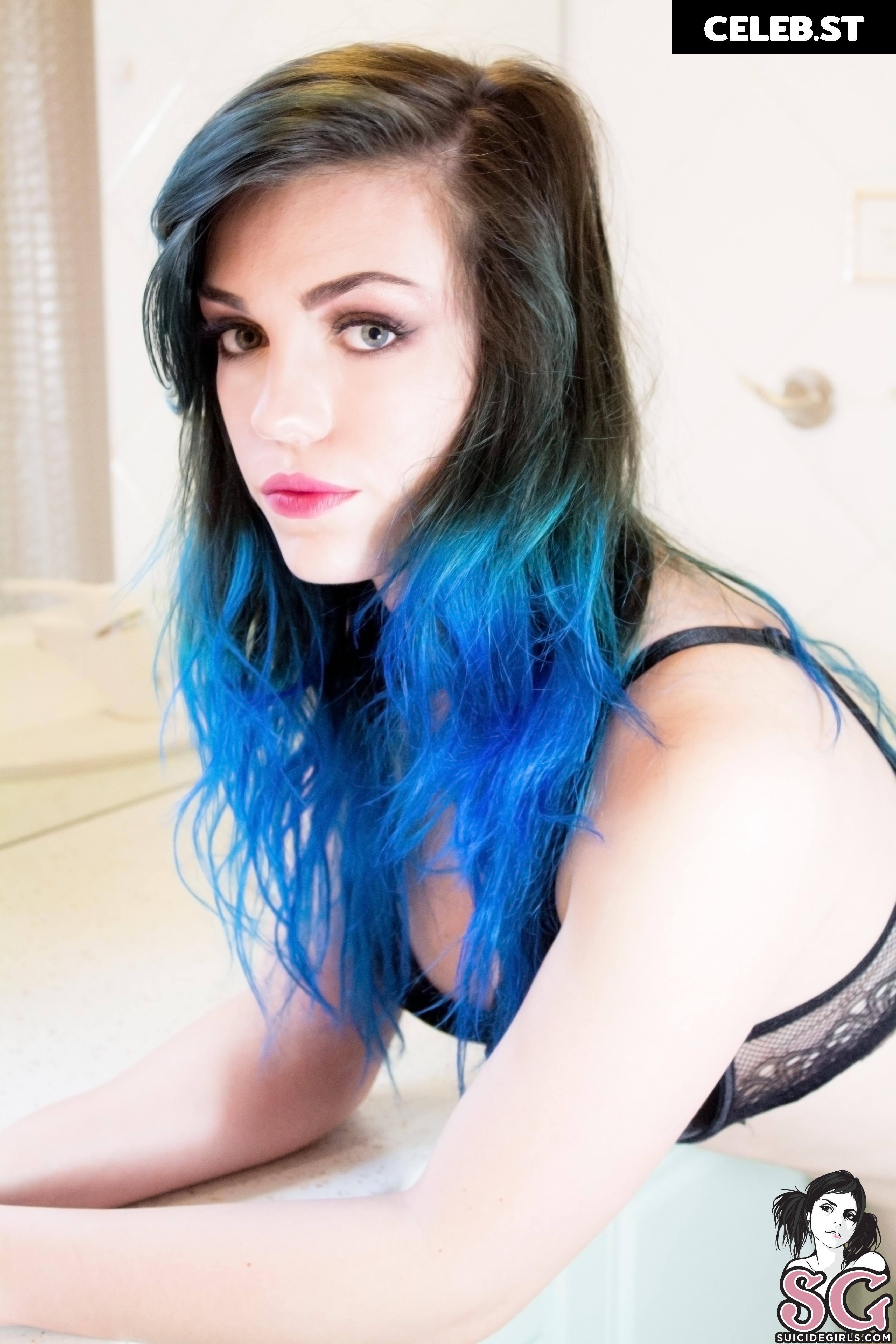 Lovia Suicide Image 20904345