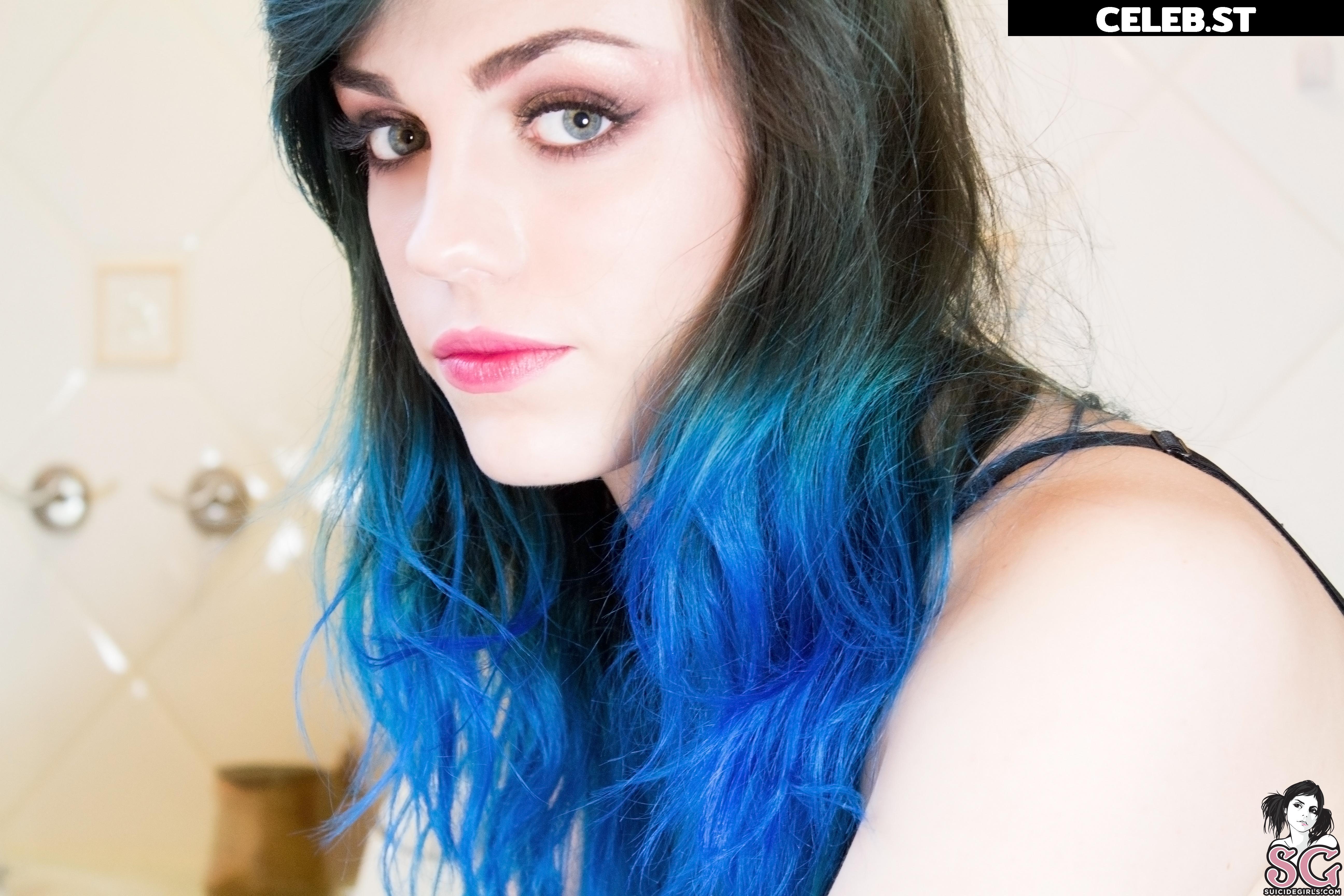 Lovia Suicide Image 20904344