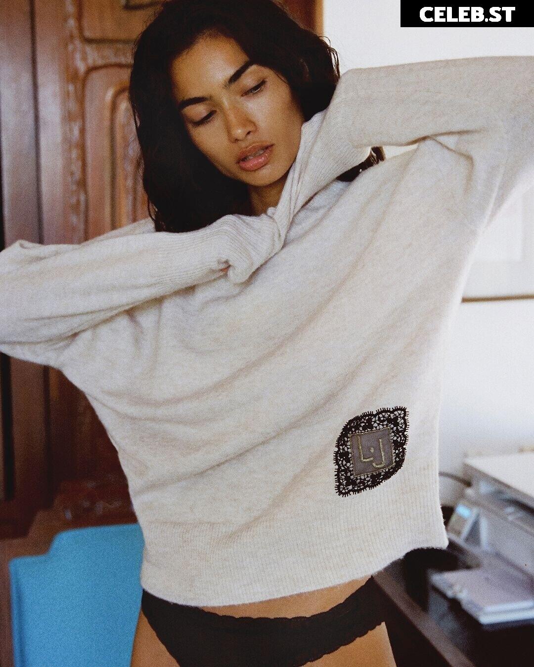 Kelly Gale Image 2090302