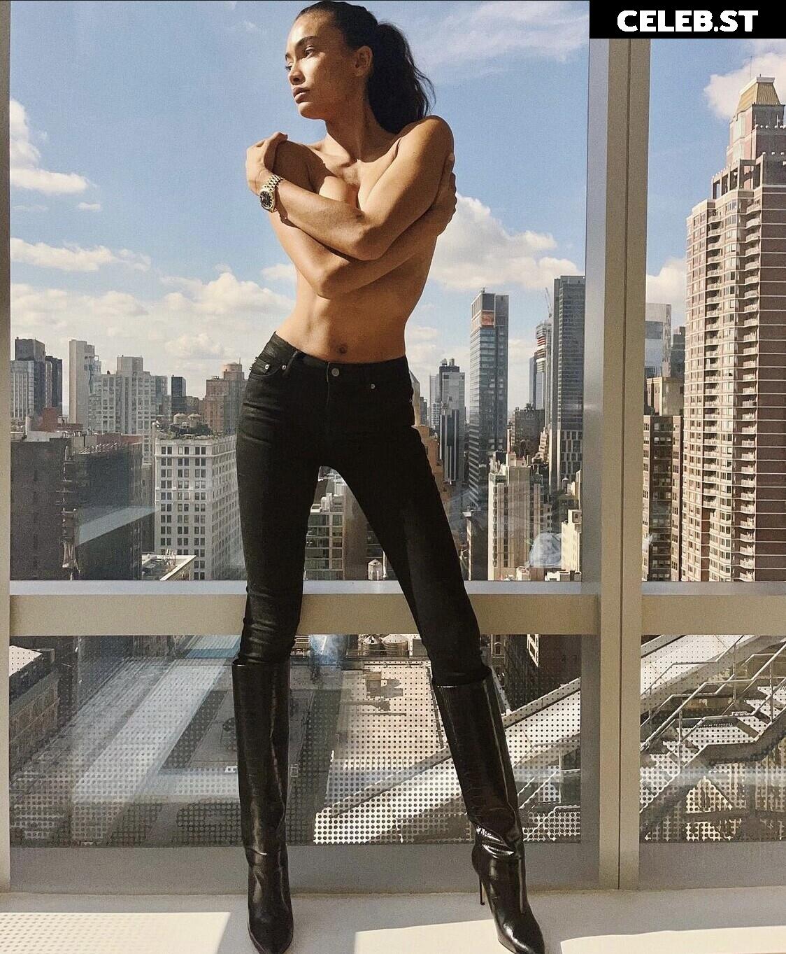 Kelly Gale Image 2098187