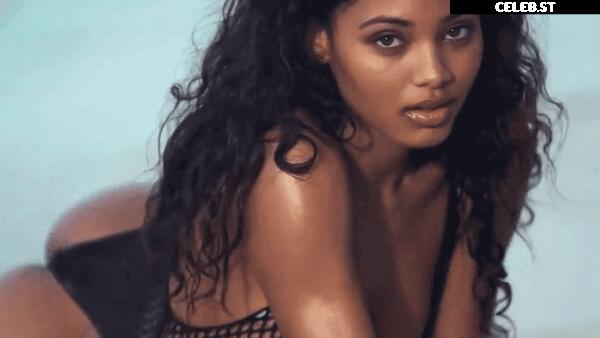 Danielle Herrington Image 2098111