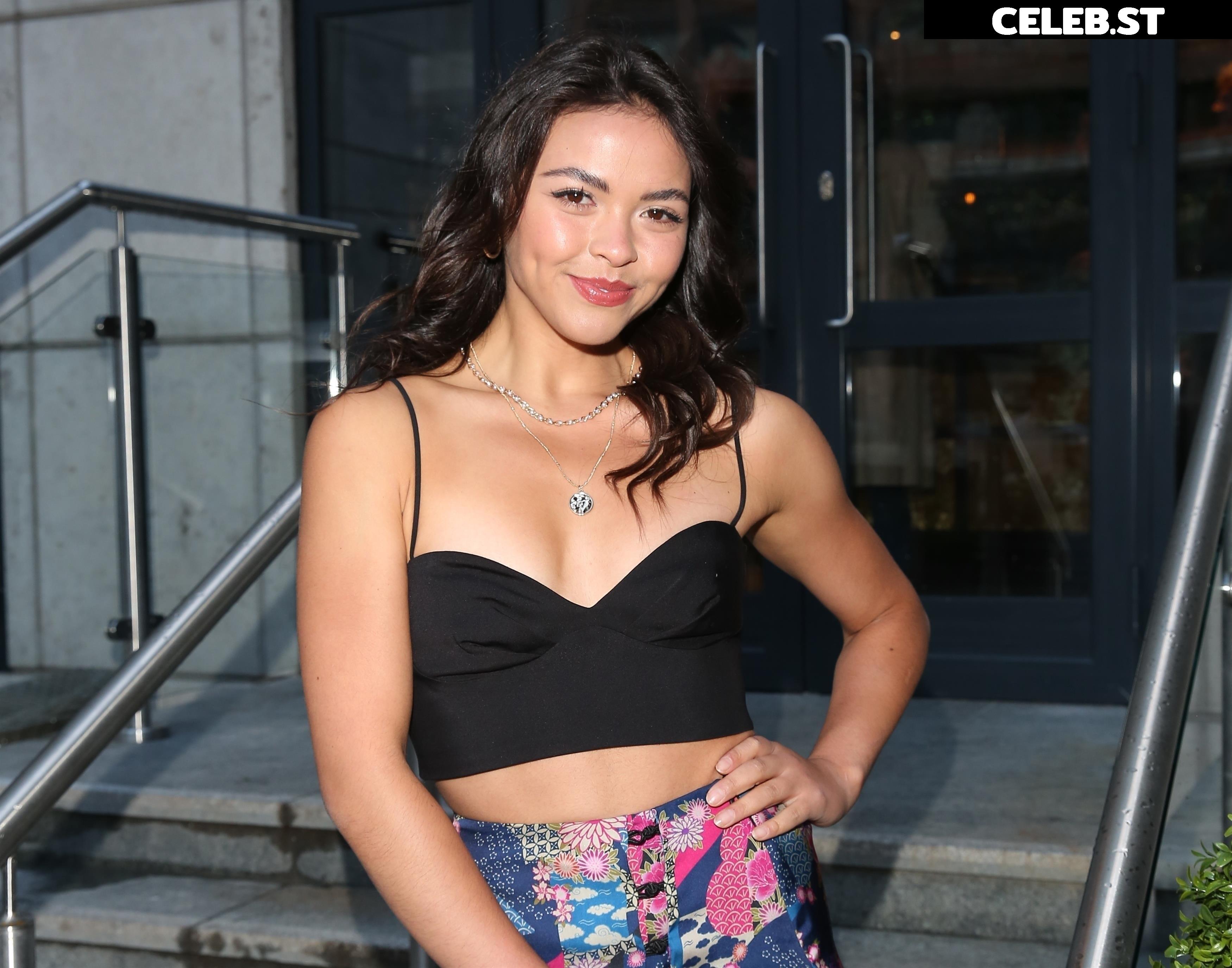 Vanessa Bauer Image 2085841